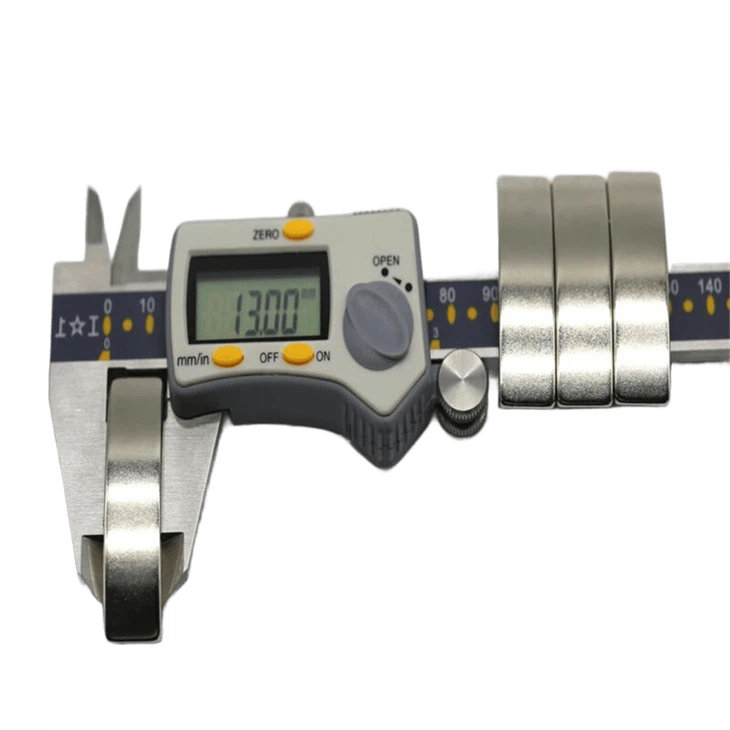 Measurement_of_Arc_Samarium_Cobalt_Magnet